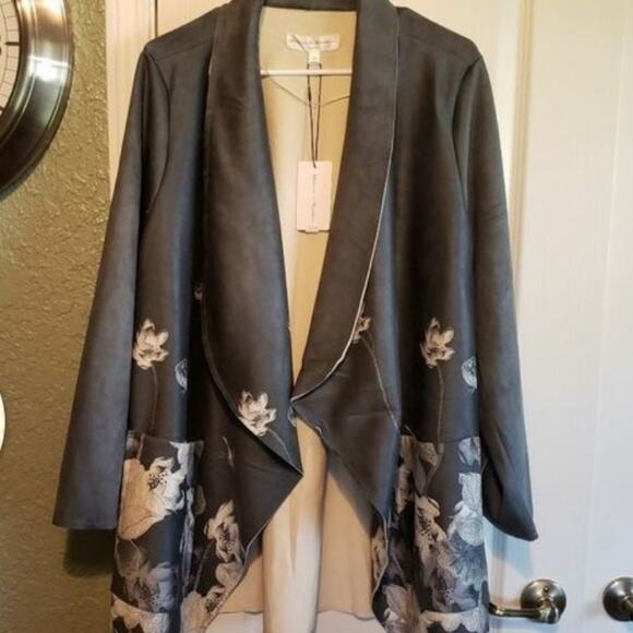 CHELSEA and Theodore faux‎ leather floral jacket oversized coat plus size new!!! - Picture 5 of 16
